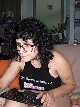 Snapshot of callmelouve chatting on 10.01.25 callmelouve online show from 10.01.25