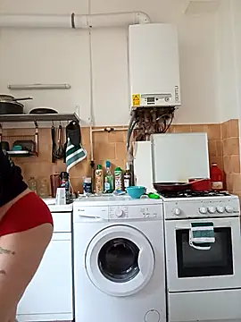 Snapshot of callmelouve chatting on 10.16.25 callmelouve online show from 10.16.25