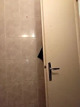 Snapshot of callmelouve chatting on 12.14.25 callmelouve online show from 12.14.25