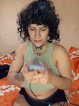 Snapshot of callmelouve chatting on 02.15.26 callmelouve online show from 02.15.26