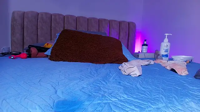  linda milk  online show from 11.26.25