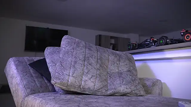 Frank Farrell online show from 10.05.25