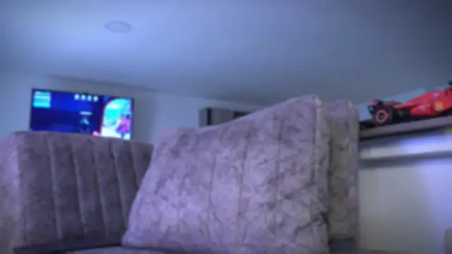 Frank Farrell online show from 10.09.25