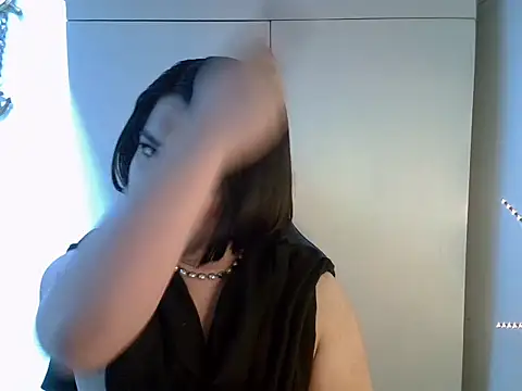 StrawberryWine07 online show from 01.22.25