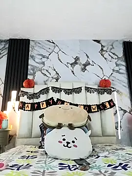 mollieblue69 online show from 10.24.25