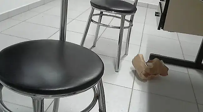 Snapshot of oliveira3tt chatting on 02.13.25 oliveira3tt online show from 02.13.25