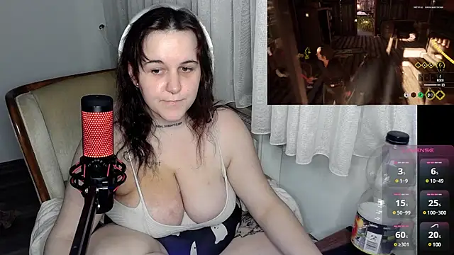 Snapshot of Lia-Bloom chatting on 12.28.24 Lia-Bloom online show from 12.28.24