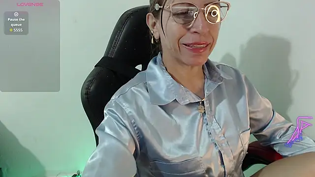 Chayla Ruiz online show from 06.26.26