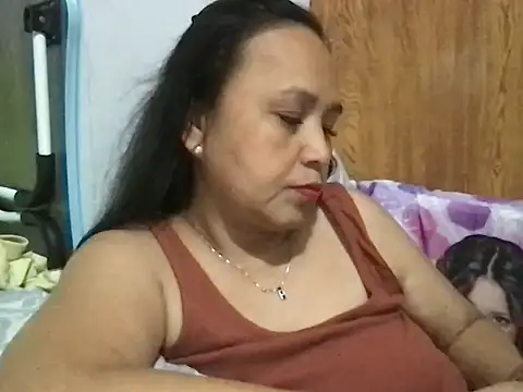 Snapshot of Lhadycarolyn chatting on 02.20.25 Lhadycarolyn online show from 02.20.25