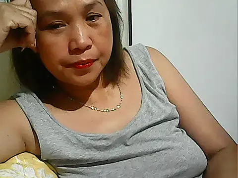 Snapshot of Lhadycarolyn chatting on 10.03.25 Lhadycarolyn online show from 10.03.25