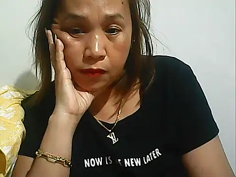 Snapshot of Lhadycarolyn chatting on 11.02.25 Lhadycarolyn online show from 11.02.25