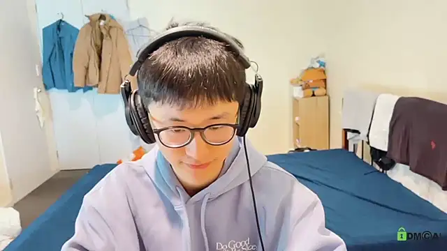 romeoisme   online show from 12.14.24