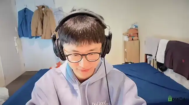 romeoisme   online show from 12.18.24