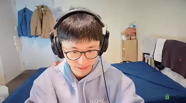 romeoisme   online show from 12.19.24