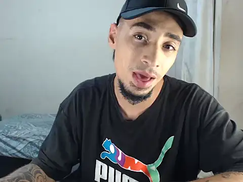 emiliano hottt online show from 01.31.25