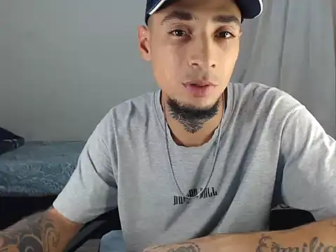 emiliano hottt online show from 03.09.25