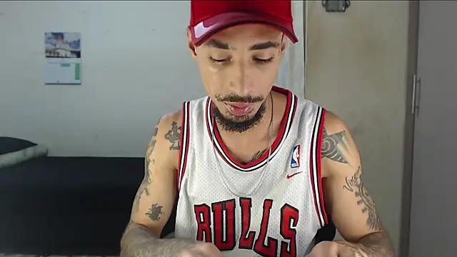 emiliano hottt online show from 04.27.26