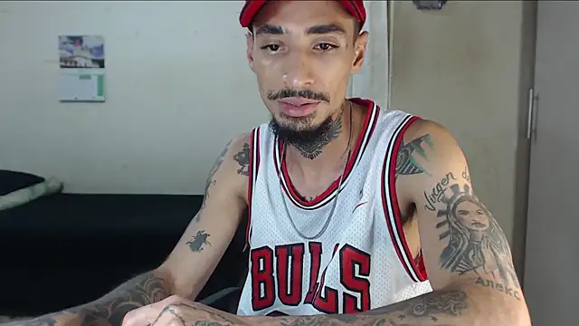 emiliano hottt online show from 04.28.26