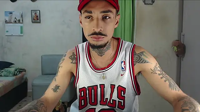 emiliano hottt online show from 07.21.26