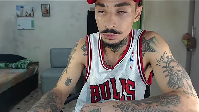 emiliano hottt online show from 07.24.26