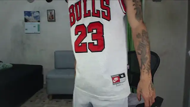 emiliano hottt online show from 08.03.26