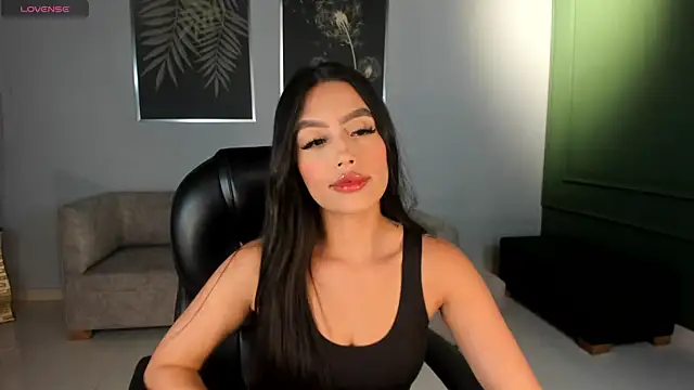 Snapshot of JadeEvansX chatting on 03.10.25 JadeEvansX online show from 03.10.25