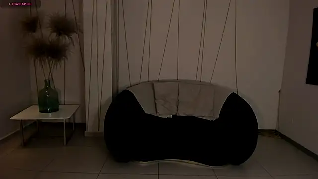 JadeEvansX online show from 06.04.26