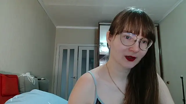 Snapshot of KiraGoldens chatting on 03.15.26 KiraGoldens online show from 03.15.26