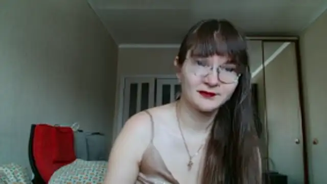 Snapshot of KiraGoldens chatting on 03.30.26 KiraGoldens online show from 03.30.26