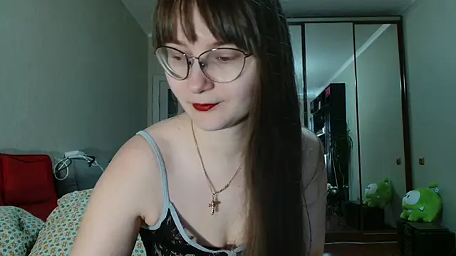 Snapshot of KiraGoldens chatting on 04.07.26 KiraGoldens online show from 04.07.26