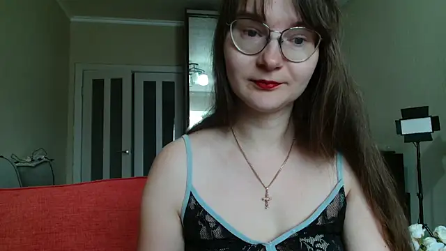 Snapshot of KiraGoldens chatting on 05.29.26 KiraGoldens online show from 05.29.26