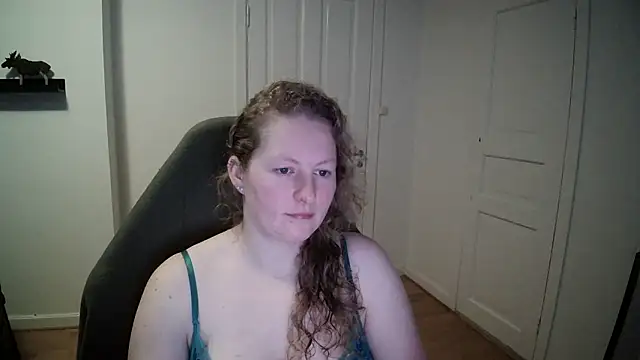 Girlnina-1995 online show from 12.03.24