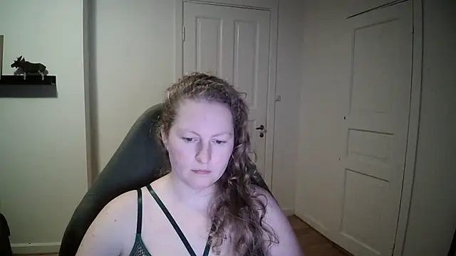 Girlnina-1995 online show from 12.10.24