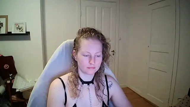 Girlnina-1995 online show from 03.16.26