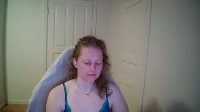 Girlnina-1995 online show from 04.22.26