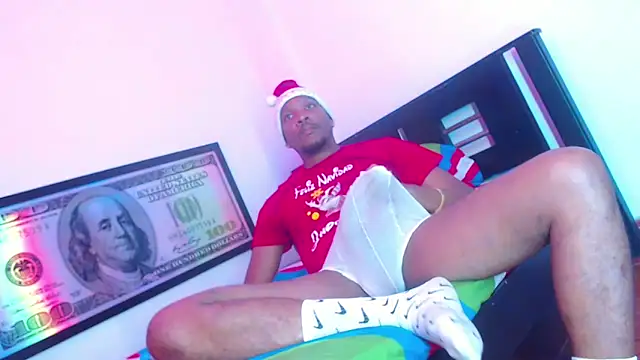 Snapshot of bigdickxblackx chatting on 12.20.24 bigdickxblackx online show from 12.20.24