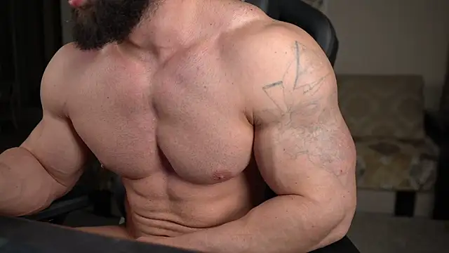 Snapshot of mike0xx chatting on 12.05.24 mike0xx online show from 12.05.24