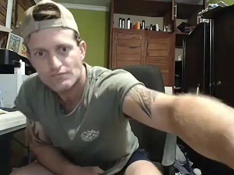 Snapshot of the-billy-blue chatting on 12.14.25 the-billy-blue online show from 12.14.25