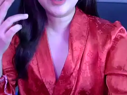 Snapshot of Bee_2k chatting on 03.08.26 Bee 2k online show from 03.08.26