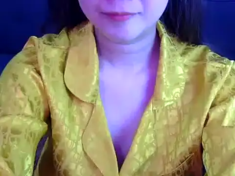 Snapshot of Bee_2k chatting on 03.20.26 Bee 2k online show from 03.20.26