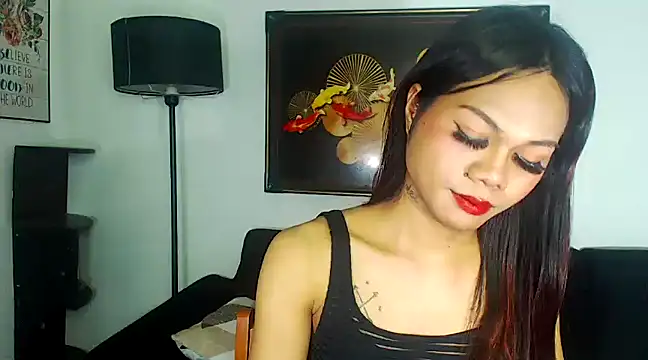 Snapshot of ELLIZABETHFORCUMXX chatting on 02.23.25 ELLIZABETHFORCUMXX online show from 02.23.25