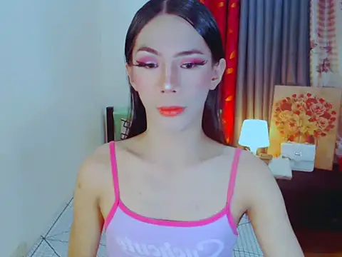 Snapshot of ELLIZABETHFORCUMXX chatting on 10.21.25 ELLIZABETHFORCUMXX online show from 10.21.25