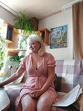 IrmaRose online show from 08.03.26