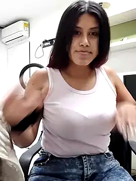 Snapshot of Karlagonzales_ chatting on 06.30.26 Karlagonzales online show from 06.30.26
