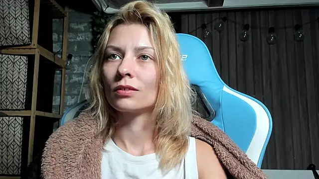 Snapshot of karo123421 chatting on 09.17.25 karo123421 online show from 09.17.25