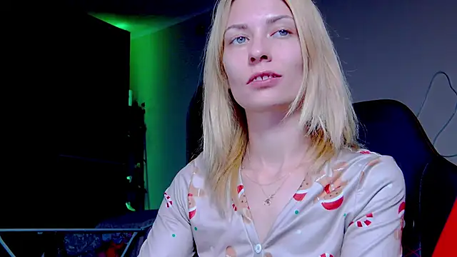 Snapshot of karo123421 chatting on 10.05.25 karo123421 online show from 10.05.25