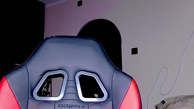 Snapshot of karo123421 chatting on 10.11.25 karo123421 online show from 10.11.25