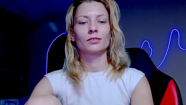 Snapshot of karo123421 chatting on 10.13.25 karo123421 online show from 10.13.25