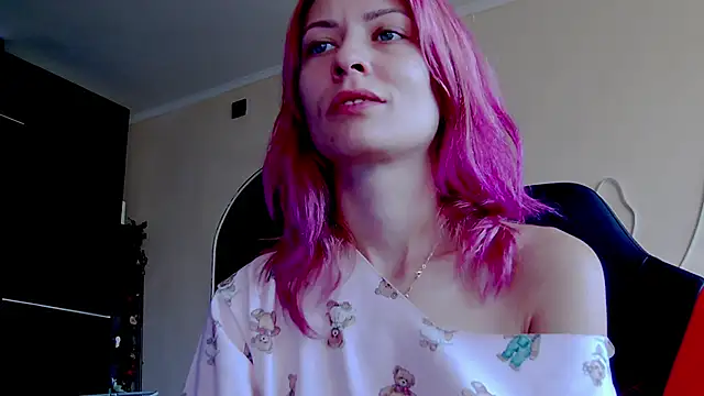 Snapshot of karo123421 chatting on 10.20.25 karo123421 online show from 10.20.25