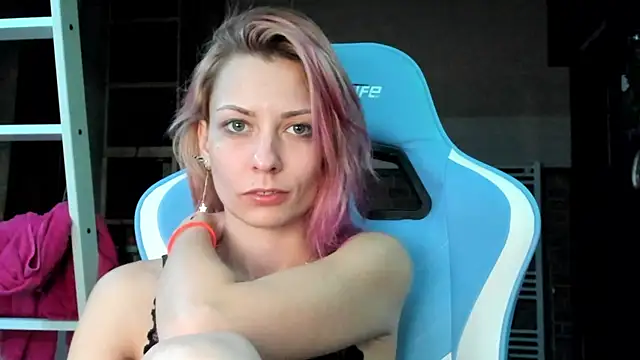 Snapshot of karo123421 chatting on 10.22.25 karo123421 online show from 10.22.25